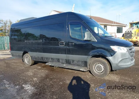 2019 Mercedes-Benz Sprinter 2500 High Roof V6 z USA, uszkodzony, nr VIN WDAPF1CD5KT004437